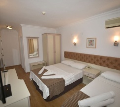 Номер Standard с балконом и с видом на город в Almena City Hotel