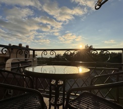 2х комнатный 4х местный номер с видом на море в Alpen House