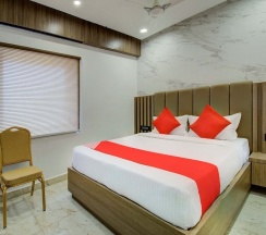 Номер Deluxe в Capital O 23031 V Hotel