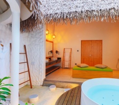 Двухместный полулюкс Beach (двуспальная кровать) в Курорт Cinnamon Dhonveli Maldives