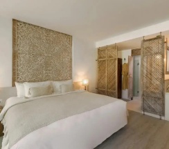 Двухместный номер Lagoon Grand Deluxe двуспальная кровать в Eden Beach Khaolak Resort and Spa A Lopesan Collection Hotel