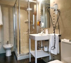 Трёхместный номер Standard в Casual Ilbira Granada Hotel