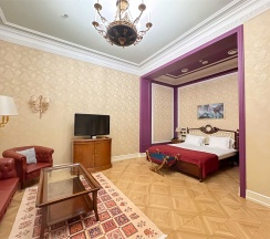 Улучшенный номер без вида (внутренний двор или мансарда) в Taleon Imperial Hotel