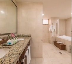 Двухместный Люкс Master (двуспальная кровать) в Suites Perisur Apartamentos Amueblados