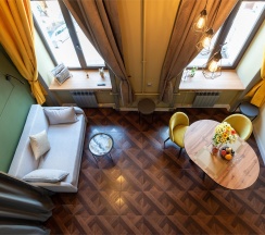 [54.3] Двухуровневые апартаменты с умной колонкой Алиса у Дворцовой площади, 30 кв.м. в Darooms