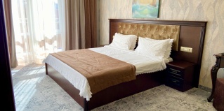 Лазаревское: Отель Grand Hotel&SPA Прибой