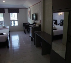 Трёхместный номер Standard c 1 комнатой в Samui Green Hotel