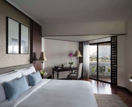 Двухместный номер Deluxe с балконом и с видом на реку 2 отдельные кровати в Anantara Riverside Bangkok Resort