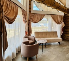 Семейный коттедж с красивым видом из окна в Ригола