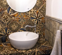 Вилла с балконом и с видом на горы в Круглый дом в горах