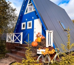 Синий Дом в А у реки