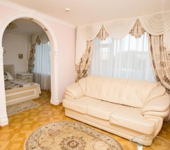 Номер полулюкс с 1 двуспальной кроватью в Юбилейная