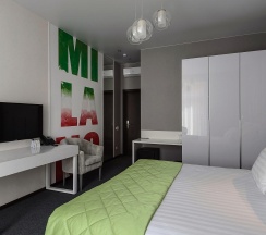 Комната делюкс с 1 двуспальной кроватью в Hotel design style