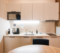 Люкс Гранд с рабочим кабинетом (Апартамент с 1 спальней) в Кортъярд Марриотт Сочи Красная Поляна