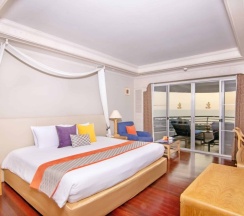 Двухместный номер Grand с видом на море двуспальная кровать в Royal Cliff Beach Hotel Pattaya