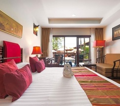 Двухместный номер Thai Style Deluxe двуспальная кровать в Khaolak Bhandari Resort & Spa
