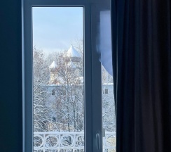 Двухместные апартаменты c 1 комнатой с балконом (двуспальная кровать) в Апартаменты Комната со всеми удобствами в Центре