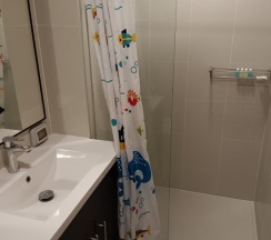 Двухместный номер Standard с балконом и с красивым видом из окна двуспальная кровать в Апартаменты Laguna Beach Resort 3 The Maldives