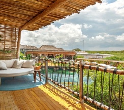 Двухместный номер Yaakun Grand Cenote View двуспальная кровать в Hotel Shibari Tulum - Restaurant & Cenote Club