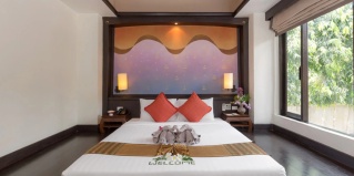 Карон: Курортный отель The Village Resort