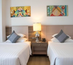 Трёхместный семейный номер Premier North Tower в The Berkeley Hotel Pratunam