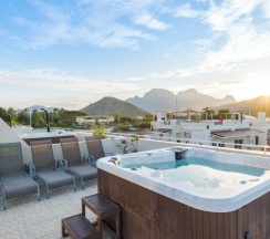 Вилла с 4 комнатами с красивым видом из окна в Отель The Oriental Beach Pearl