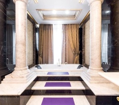 Люкс Royal с красивым видом из окна в Rixos Khadisha Shymkent