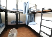 Кровать в общем номере в Krit Hostel