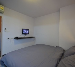 Номер Premier с балконом в LOFT Salaya