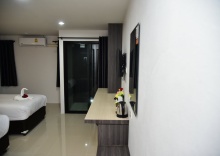 Двухместный номер Superior с балконом 2 отдельные кровати в Отель Happy Room Chiang Rai