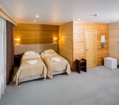 Джуниор Сюит в Крестовая падь