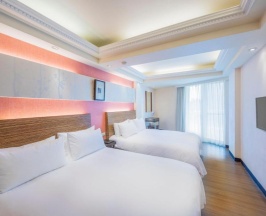 Двухместный номер Standard с видом на озеро 2 отдельные кровати в Bitan Hotel