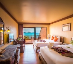 Двухместный номер Grand с видом на море двуспальная кровать в Samui Bayview Resort & Spa