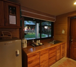 Вилла c 1 комнатой с балконом и рядом с пляжем в Sunset Park Resort and Spa