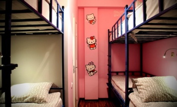 4-х местный номер HELLO, KITTY с душевой комнатой в Тартария