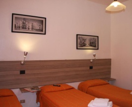 Трёхместный номер Standard в Hotel Adelchi
