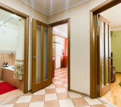 Трёхместные апартаменты c 1 комнатой в Квартира Right Room на Баумана 5а