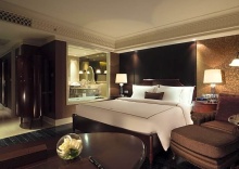 Двухместный номер Executive двуспальная кровать в Hotel Muse Bangkok Langsuan - MGallery