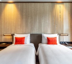Двухместный номер Deluxe с видом на бассейн 2 отдельные кровати в Villa Deva Resort & Hotel Bangkok