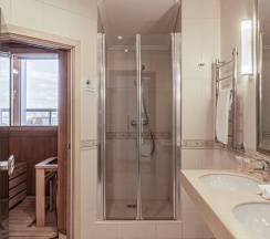 Гранд Люкс Cosmos в Cosmos Petrozavodsk Hotel
