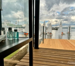 Зеркальный дом в F911