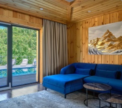 Вилла дуплекс апартаменты с бассейном в Маральник Altai Palace