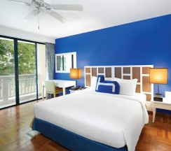 Люкс Premier с 2 комнатами с видом на поле для гольфа в Отель Homm Suites Laguna
