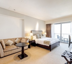 Студия с красивым видом из окна в Studio Marina View The Address Marina