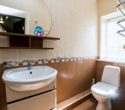 34 - Двухместный мансардный номер с боковым видом на море в Азов Инн