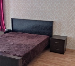 М.Горького 85Б. 2-комн.кв., 7-этаж, 111 в АнтиОтель