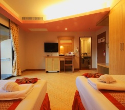 Двухместный номер Superior с балконом двуспальная кровать в Baan Boa Resort