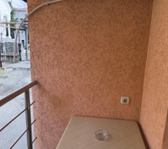 4-местная комната стандарт с балконом в Людмила