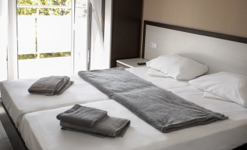 Апартаменты с 2 комнатами с балконом в Diamond Delux Hotel