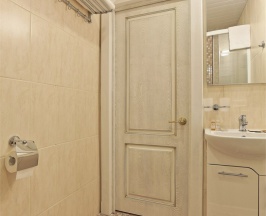 Стандарт двухместный с двумя одноместными кроватями в Fortis Hotel